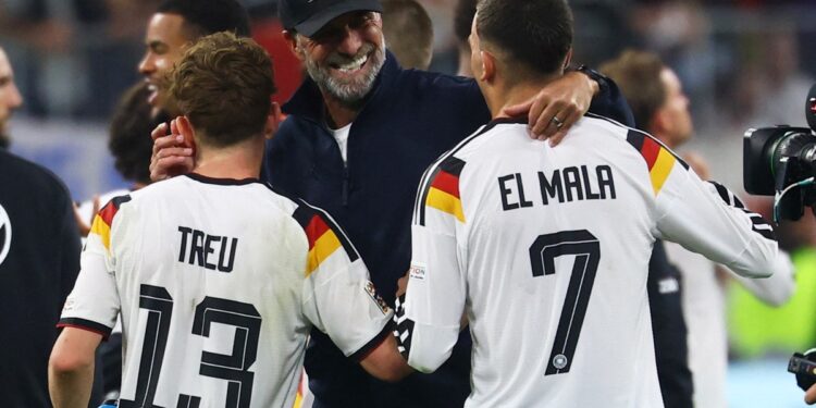 Primera victoria de Klopp en Alemania: 2-0 ante Serbia
