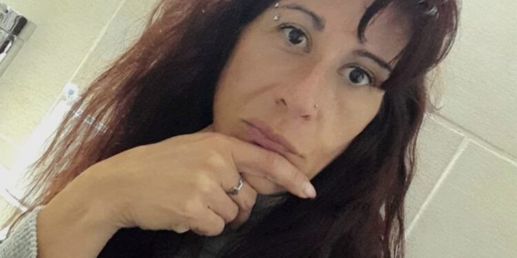 Mató a su marido, la condenaron a 15 años y ahora la absolvieron: «Tengo miedo de salir de mi casa»