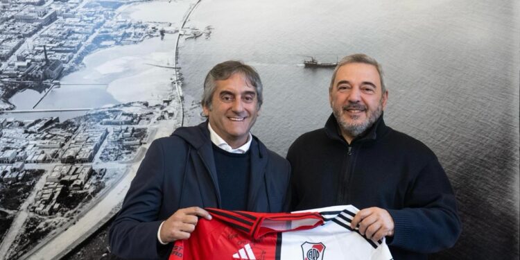 El motivo de la visita de Enzo Francescoli a Montevideo