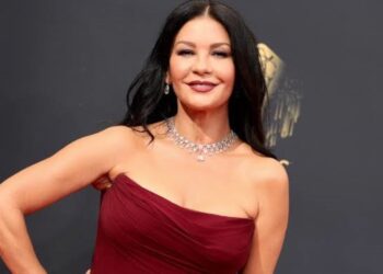 Catherine Zeta-Jones, sobre su primer encuentro con Antonio Banderas en 1998: «Cuando conocí a Antonio, me temblaban las rodillas»