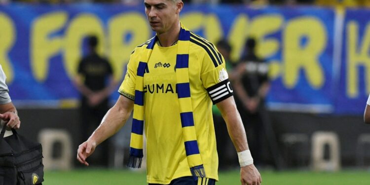 Video: Ronaldo erró un penal, un gol debajo del arco y se fue con mala cara pese a la victoria