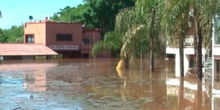 INUNDACIONES EN EL LITORAL POR EL NIÑO: MÁS DE 2.200 EVACUADOS POR LA CRECIDA DE LOS RÍOS
