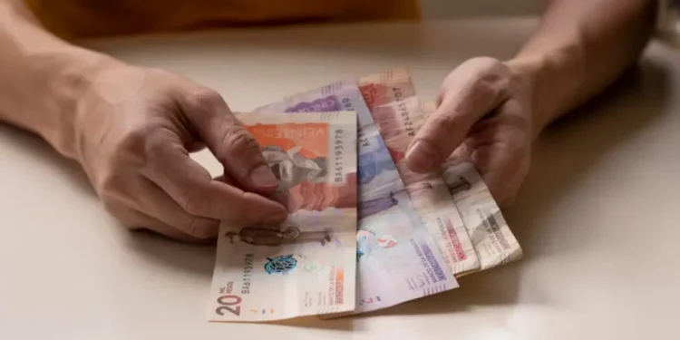 LOS SALARIOS REGISTRADOS SUBIERON 2,7% EN AGOSTO, SEGÚN EL INDEC