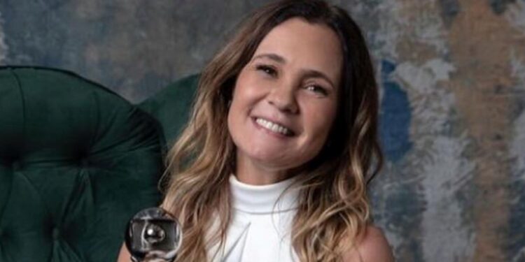 Adriana Esteves, Carminha en Avenida Brasil: “El lugar en el que soy más sincera en mi vida es actuando, incluso si estoy mintiendo”