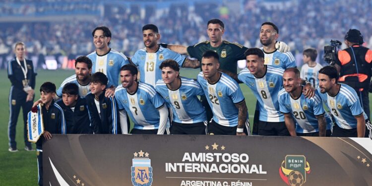 Los cinco campeones del mundo de 2022 que no estuvieron en la despedida de Messi