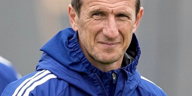 Arruabarrena sin filtro: cómo suplir a Paredes, su diabetes en los partidos y «este grupo tiene hambre»