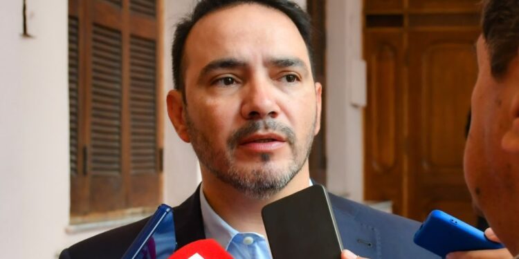 JUAN PABLO VALDÉS ADELANTÓ UN POSIBLE AUMENTO SALARIAL A EMPLEADOS MUNICIPALES