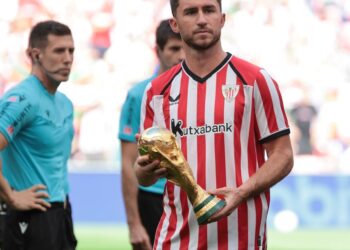 Aymeric Laporte, a los 32 años: «Nací en Agen, viví allí hasta los 15 años y me mudé a Bilbao»