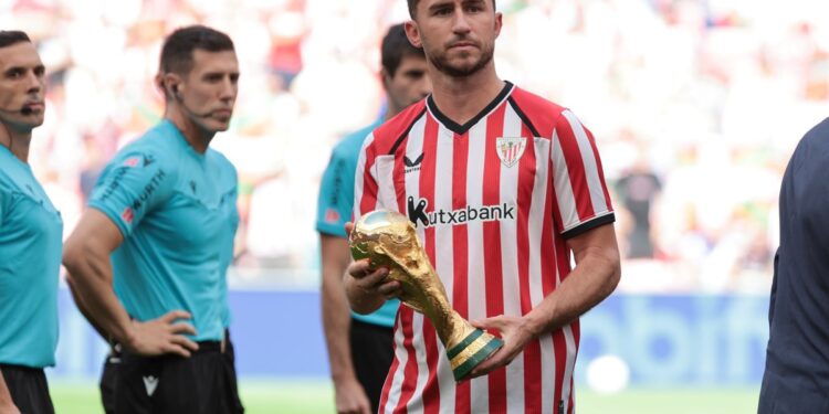 Aymeric Laporte, a los 32 años: «Nací en Agen, viví allí hasta los 15 años y me mudé a Bilbao»