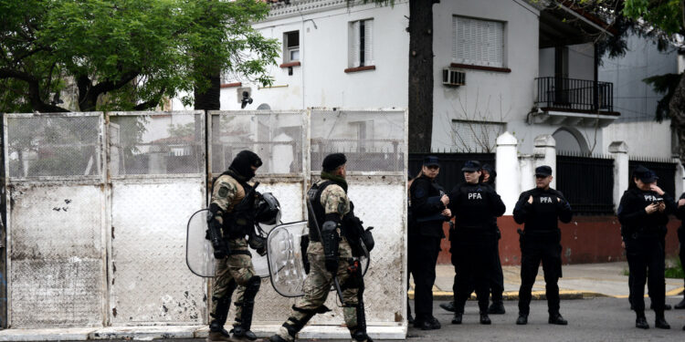 Los vecinos de la cárcel de Devoto: entre celebrar el cierre y la preocupación de que quede abandonada