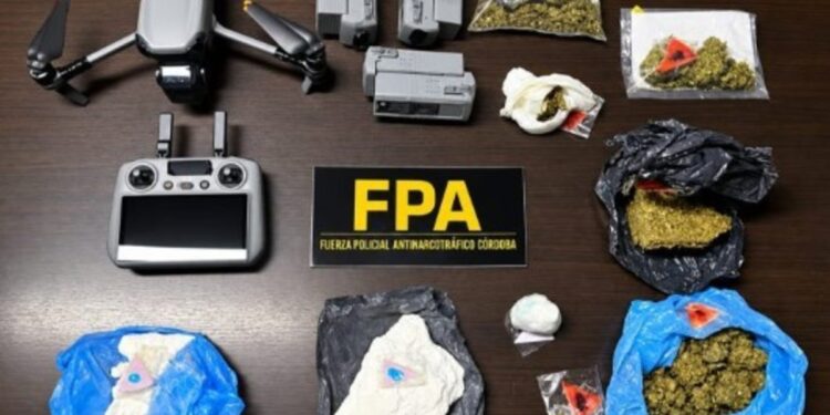 Narcodrones en Córdoba: secuestran cocaína, marihuana y armas tras desarticular una banda que ingresaba droga a las cárceles
