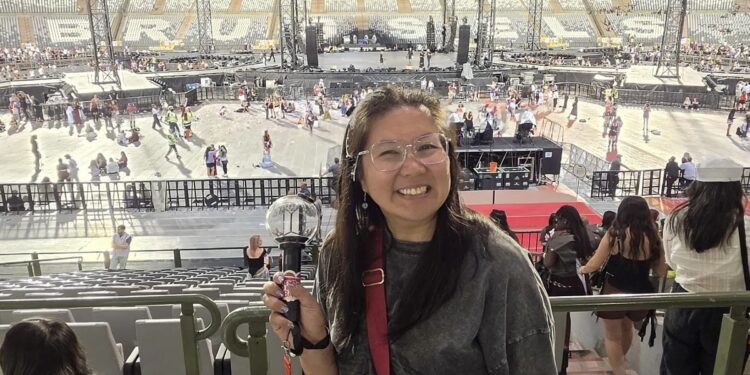 Se jubiló a los 40 años y pasó el último año siguiendo a BTS por todo el mundo: «Siento una sincera gratitud»