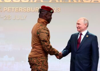 El presidente de Burkina Faso, duro tras el amistoso con la Selección: «Nuestro fútbol está enfermo»