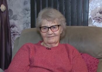Una jubilada viuda de 77 años asegura: «Gasto unos 58 euros a la semana en gasolina, que es más de lo que gasto en comida»