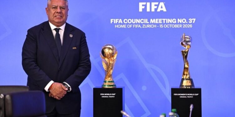 Corrupción en la AFA: Tapia y Toviggino ya nombraron diez intermediarios para cobrar contratos de la Selección y hay sospechas por transferencias millonarias