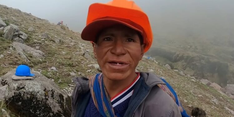 Alfonso, ganadero a 4000 metros de altura, pasó de trabajar para otros a criar casi 200 cabras: «Mi hija es mi motor y un motivo para seguir adelante»