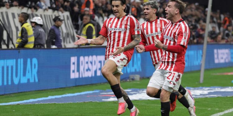 Partidos de HOY, jueves 1 de octubre: horario y por dónde ver fútbol EN VIVO
