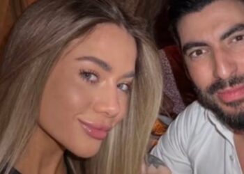 Facundo Moyano le envió a Moria Casán una foto junto a Candela Arizaga desde Madrid a pesar de la restricción de acercamiento