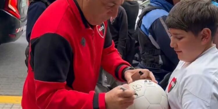 Kudelka, autocrítico tras la derrota de Newell’s: del «no hay que echarle la culpa al árbitro» al «perdimos tres puntos»