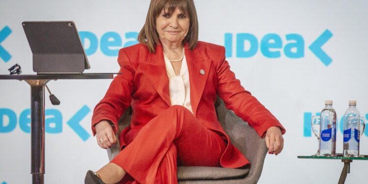Patricia Bullrich se acerca al Círculo Rojo, pero hace equilibrio con Milei: “Sin divisiones ni traiciones”