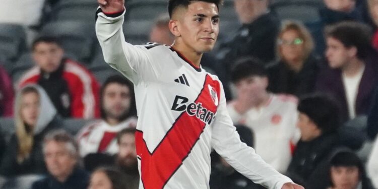 A qué hora se juega Sarmiento vs. River y cómo ver hoy EN VIVO el Torneo Clausura
