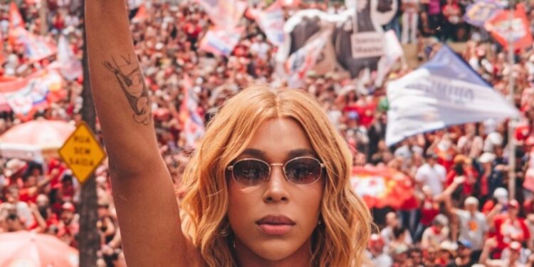 Elecciones en Brasil 2026: Erika Hilton, la mujer trans que consiguió casi 1,6 millones de votos e hizo historia
