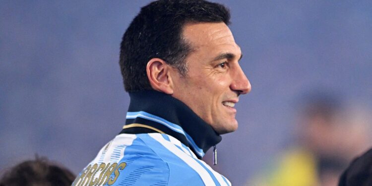 Las dos grandes definiciones de Scaloni: «Messi aura» y su continuidad
