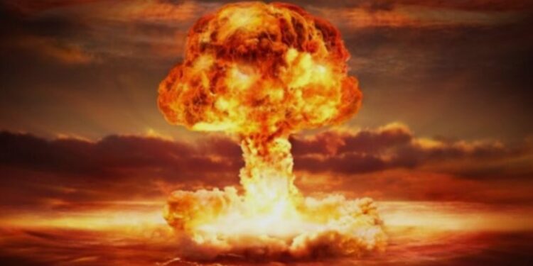 Científicos indican que la humanidad podría extinguirse antes del 2100 por la IA o una guerra nuclear