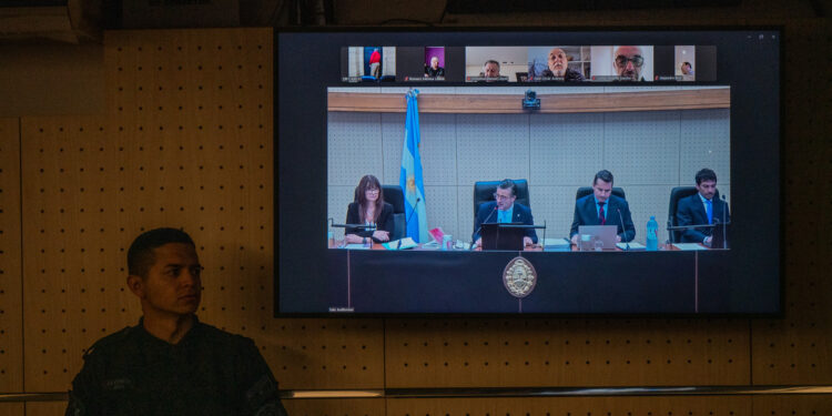 El juicio por Hotesur-Los Sauces: un jardinero de empleado, 81 maniobras para lavar plata, una dirección ficticias y libros fraguados