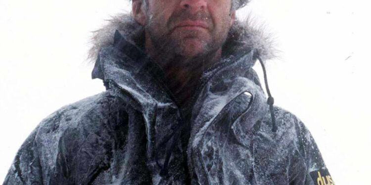 El enigma de Ranulph Fiennes: es el explorador más importante del mundo y su familia no sabe nada de él desde hace un año