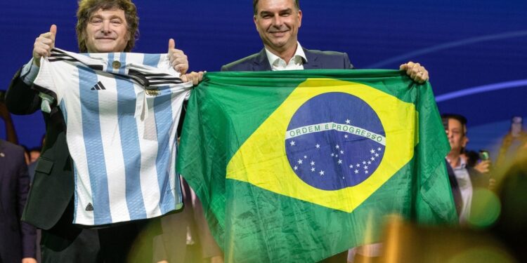 «La libertad avanza en Brasil»: la reacción de Javier Milei tras la ventaja electoral lograda por Flavio Bolsonaro